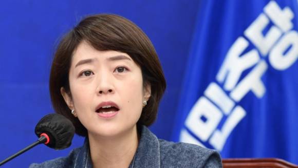 지난 2022년 당시 더불어민주당 고민정 최고위원이 국회에서 열린 최고위원회의에서 발언하고 있다. [사진=국회사진기자단]