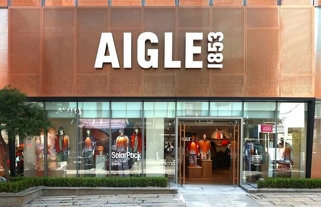 지난 5월 말 서울 강남구 도산대로에 들어선 롯데홈쇼핑의 ‘에이글(AIGLE)’ 플래그십 스토어 [롯데홈쇼핑 제공]