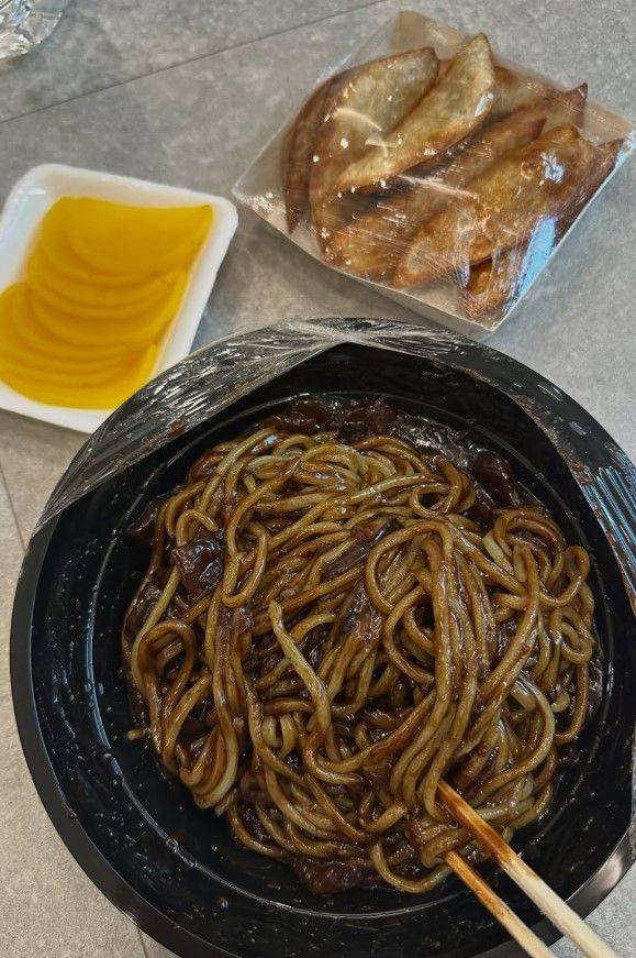 [서울=뉴시스] 가수 송가인이 이사한 근황을 공개했다. (사진=송가인 인스타그램) 2026.06.22. photo@newsis.com *재판매 및 DB 금지