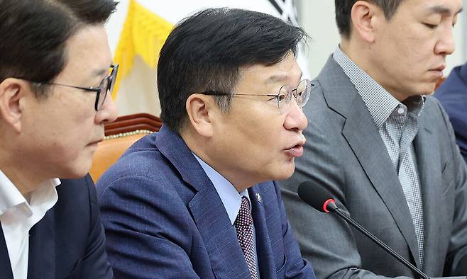 국민의힘 정점식 원내대표가 22일 국회에서 열린 최고위원회의에서 모두발언을 하고 있다. 연합뉴스
