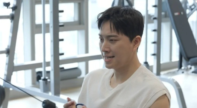 꾸준한 재활운동과 노력을 통해 호전을 보인 박위. SBS '동상이몽2' 제공