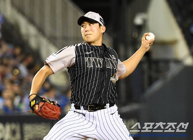 23일 잠실구장에서 열린 LG와 삼성의 경기. LG 손주영이 역투하고 있다. 잠실=박재만 기자 pjm@sportschosun.com/2026.06.23/