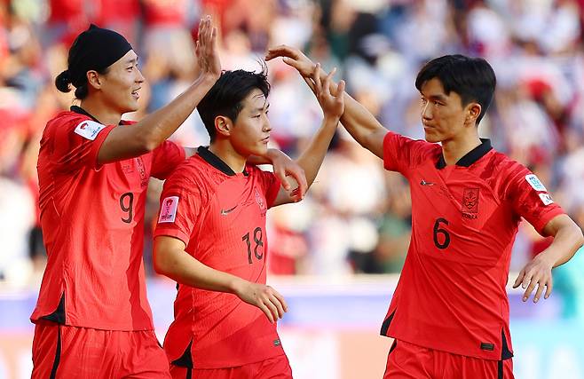 <yonhap photo-5669=""> (왼쪽부터) 조규성, 이강인, 황인범. 사진=연합뉴스</yonhap>