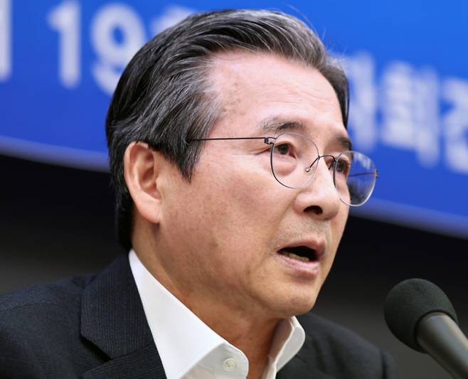 김용범 청와대 정책실장이 24일 서울 중구 한국프레스센터에서 열린 관훈클럽 초청 토론회에서 모두발언을 하고 있다. / 사진=뉴스1