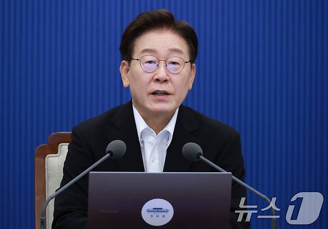 이재명 대통령이 25일 청와대에서 열린 수석보좌관회의에서 발언하고 있다. 2026.6.25 ⓒ 뉴스1 허경 기자