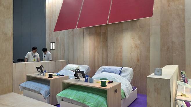 26일 오전 방문한 서울 강남구 코엑스의 '2026 서울국제도서전' 일룸 라운지에 모션베드 체험 공간이 마련돼 있다.(사진=김세연기자)