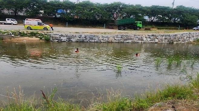 충남 서산시 해미면 해미천 사고 현장 [충남소방본부 제공]