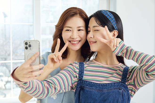 최근 SNS에서 Z세대를 중심으로 '엄미새'라는 표현이 유행하고 있다./사진=클립아트코리아