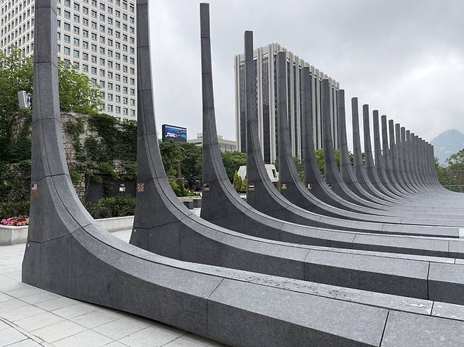 감사의 정원 지상에 자리한 ‘감사의 빛 23’ / 사진=권효정 여행+ 기자