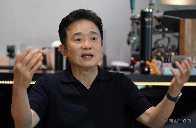 남경필 마약예방치유단체 사단법인 은구(NGU) 대표가 지난 23일 오후 경기도 성남시 분당구사단법인 은구 사무실에서 본지와 인터뷰를 하고 있다. 이상섭 기자