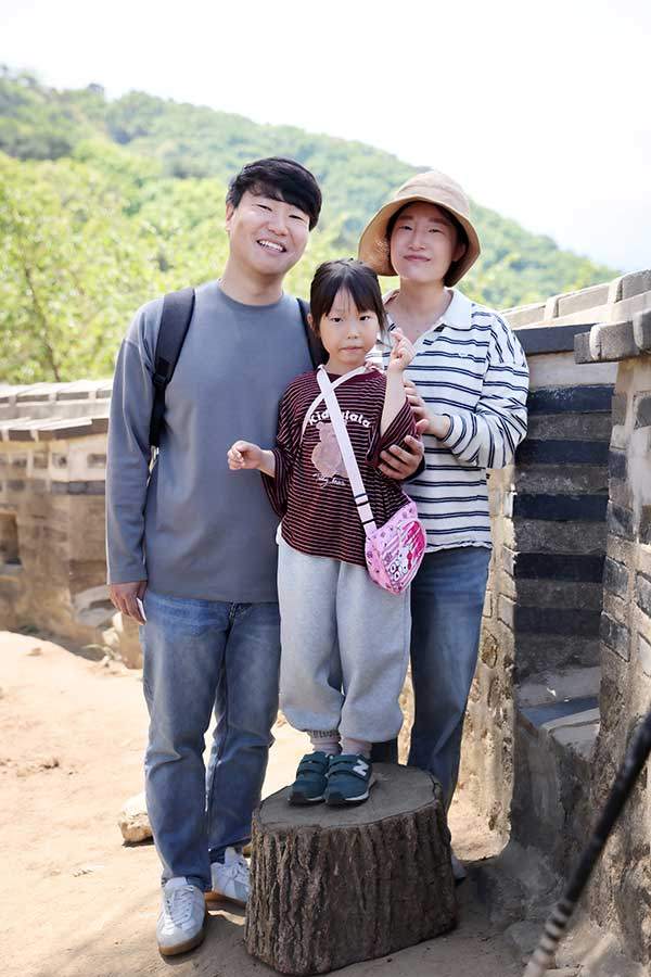 "우리 애들 놀이터는 뒷산이에요"