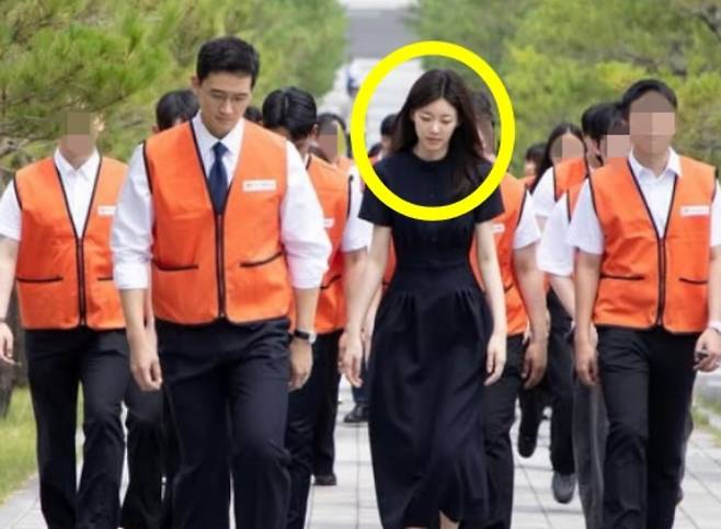 ▲ 김민형 전 SBS 아나운서가 직원들과 봉사활동에 나선 근황을 전했다. 출처|김민형 SNS