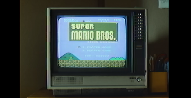 일본 닌텐도가 슈퍼 마리오 출시 40주년을 맞아 만든 광고 'It's You, MARIO'의 한 장면. 1980년대 플레이하던 슈퍼 마리오 화면을 재현하고 있다. 닌텐도.