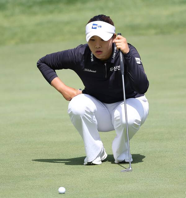2026년 한국여자프로골프(KLPGA) 투어 맥콜·모나 용평 오픈에 출전한 김민솔 프로가 1라운드에서 경기하는 모습이다. 사진제공=KLPGA (사진을 무단으로 사용하지 마십시오.)