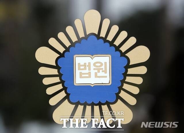 정부가 강력 범죄에 한해 형사미성년자(촉법소년) 연령기준을 현행 만 14세에서 만 13세로 하향하는 안을 유력 검토하고 있는 것으로 알려졌다. /뉴시스