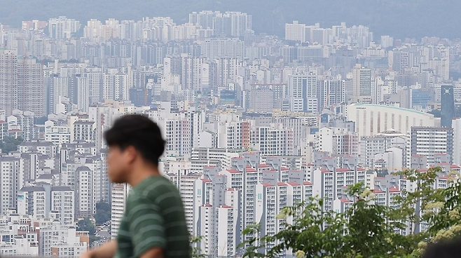 서울 남산에서 바라본 시내 아파트 모습. 연합뉴스