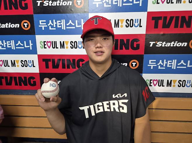 KIA 타이거즈 김태형 (서울=연합뉴스) 김동한 기자 = 28일 서울 잠실구장에서 열린 두산 베어스와 방문 경기 이후 KIA 타이거즈 김태형이 인터뷰하고 있다. 2026.6.28 moved@yna.co.kr