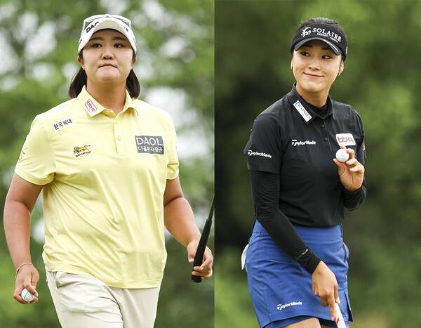 윤이나, 김아림, 김세영 프로, 넬리 코다 등과 경쟁 끝에 2026년 미국여자프로골프(LPGA) 투어 메이저 골프대회 KPMG 위민스 PGA챔피언십 우승을 차지한 유해란 프로, 준우승한 윤이나 프로가 최종라운드에서 경기하는 모습이다. 사진제공=2026 PGA of America (사진을 무단으로 사용하지 마십시오.)