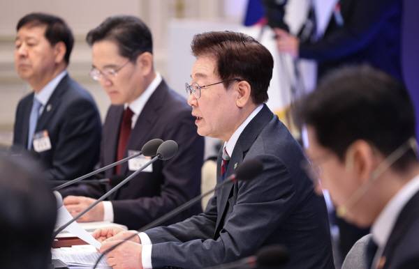 이재명 대통령이 29일 청와대에서 열린 3대 메가프로젝트 국민보고회에서 발언하고 있다. 2026.6.29 [청와대통신사진기자단]