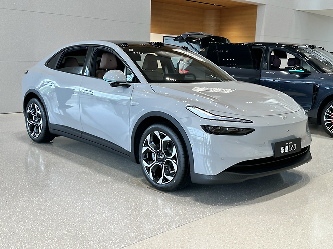 The Onvo L60, a midsize electric SUV and the first model from Onvo, a NIO sub-brand, is displayed at NIO House exhibition center in Hefei, China, on June 12. (Byun Hye-jin/The Korea Herald)
