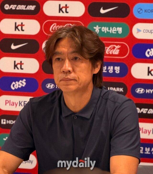 홍 감독은 29일 오전 0시 30분(이하 한국시각) 멕시코 할리스코주 과달라하라 인근 사포판의 치바스 베르데 바예 축구대표팀 훈련장에서 공식 기자회견을 통해 사퇴 소식을 전했다./사포판(멕시코)=최병진 기자