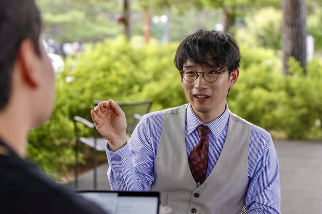 이동건 한국마사회 출발위원. (사진=한국마사회)