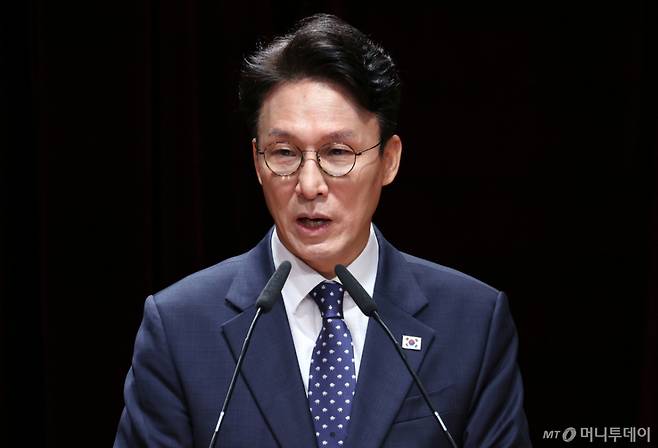 김민석 국무총리가 1일 오전 서울 종로구 세종대로 정부서울청사에서 열린 이임식에서 이임사를 하고 있다./사진=뉴스1