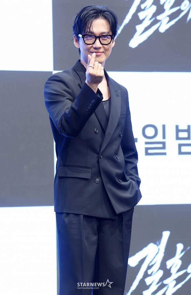 배우 남궁민이 1일 서울 구로구 더세인트에서 진행된 KBS 2TV 토일드라마 '결혼의 완성' 제작발표회에 참석해 포즈를 취하고 있다. /2026.07.01 /사진=김휘선 hwijpg@