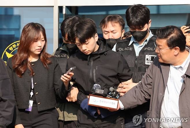 광주 '여고생 흉기 살인' 장윤기 검찰 송치 [연합뉴스 자료사진]