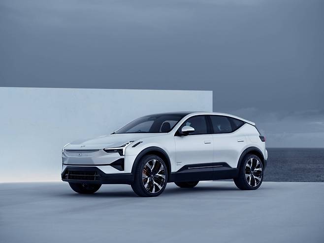 폴스타 3