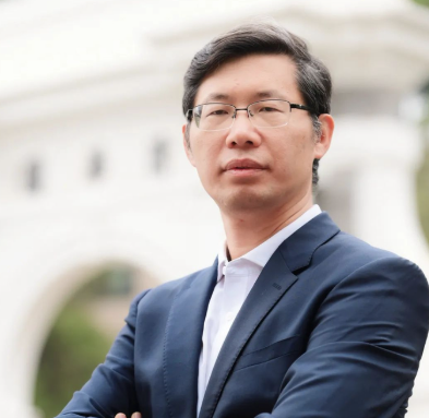 정위황 전 칭화대 경제관리학원 교수. 바이두