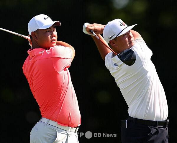 2026년 미국프로골프(PGA) 투어 존디어 클래식에 출전하는 김주형, 임성재 프로가 1라운드에서 경기하는 모습이다. 사진제공=ⓒAFPBBNews = News1 (사진을 무단으로 사용하지 마십시오.)