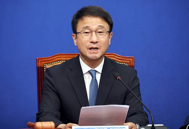 한병도 더불어민주당 대표 직무대행 겸 원내대표가 3일 국회에서 열린 당 최고위원회의에서 발언하고 있다. 윤운식 선임기자 yws@hani.co.kr