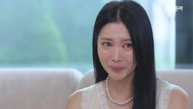 오윤아 재혼 웨딩드레스 화제｜남편 직업&middot;결혼식&middot;아들 민이&middot;나이&middot;프로필 총정리