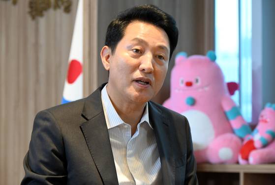 요미우리신문과 인터뷰하는 오세훈 시장. 〈사진=서울시 제공/연합뉴스〉