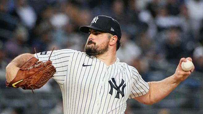 <yonhap photo-3140=""> New York Yankees pitcher Carlos Rodon (55), throws during the second inning of a baseball game against the Toronto Blue Jays, Thursday, May 21, 2026. in New York. (AP Photo/Eduardo Munoz Alvarez)/2026-05-22 08:44:31/ <저작권자 ⓒ 1980~2026 ㈜연합뉴스. 무단 전재 재배포 금지, AI 학습 및 활용 금지></yonhap>