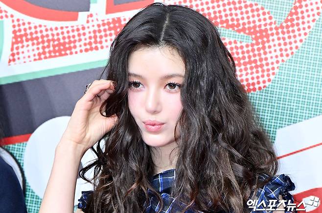다니엘.