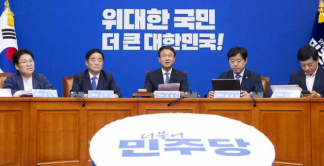 ▲더불어민주당 한병도 당 대표 직무대행 겸 원내대표가 3일 국회에서 열린 최고위원회의에서 발언하고 있다. 사진=연합뉴스