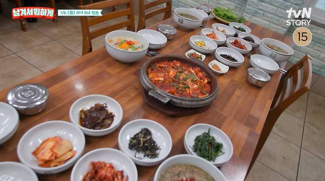 '남겨서뭐하게' 갈치조림, 고사리 육개장, 몸국