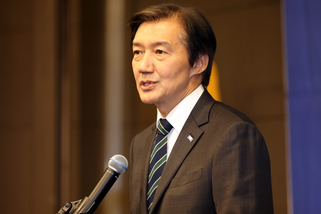 조국혁신당 조국 전 대표가 지난달 17일 광주 서구 치평동 브리브 광주 바이 롯데호텔에서 열린 6·3지방선거 당선자 워크숍을 찾아 발언하고 있다. [연합뉴스]