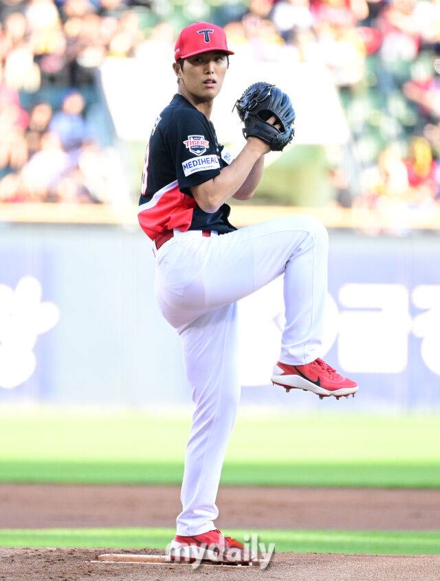 2026년 5월 29일 오후 서울 잠실구장에서 열린 '2026 신한 SOL KBO리그' KIA 타이거즈와 LG 트윈스의 경기. KIA 선발투수 이의리가 역투하고 있다./마이데일리
