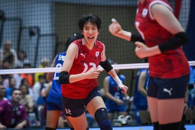 2026 아시아배구연맹(AVC) 아시아선수권에서 최장신을 기록한 박서윤이 일 태국에서 열린 2026 아시아배구연맹(AVC) 아시아선수권 태국과 4강전에서 득점 이후 환호하고 있다./AVC 제공