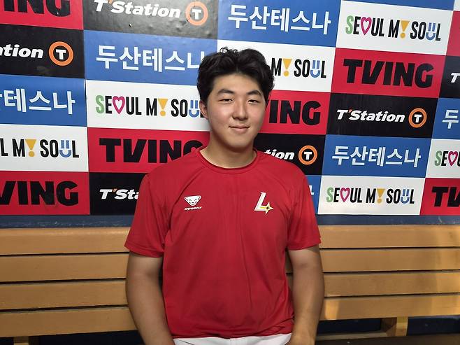 SSG 랜더스 김민준 (서울=연합뉴스) 김동한 기자 = 7일 서울 잠실구장에서 열린 두산 베어스와 방문 경기 이후 SSG 랜더스 김민준이 인터뷰하고 있다. 2026.7.7 moved@yna.co.kr