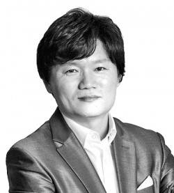 김동선 에디터 겸 정치사회부장