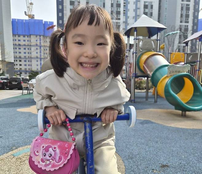 오유나양이 밝게 웃고 있는 모습. 한국장기조직기증원 제공