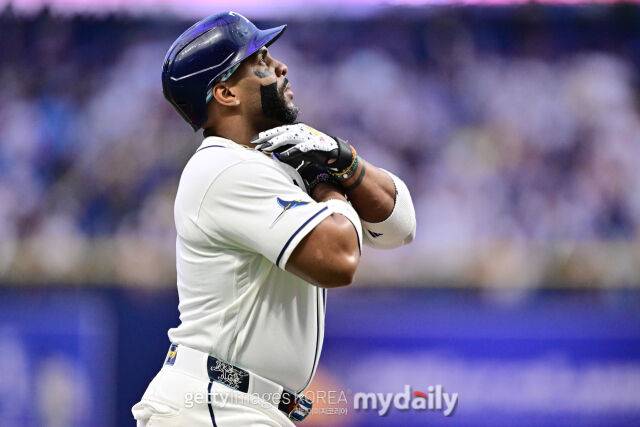 MLB 탬파베이 소속 얀디 디이스는 9일(한국시각) 열린 뉴욕 양키스와 홈 경기에서 4안타 맹타를 휘둘렀다./게티이미지코리아