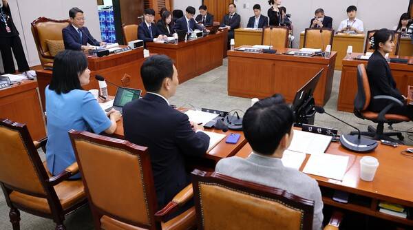 김승원 소위 위원장이 10일 국회에서 열린 법제사법위원회 법안심사1소위원회에서 의사 진행을 하고 있다. 2026.7.10 연합뉴스
