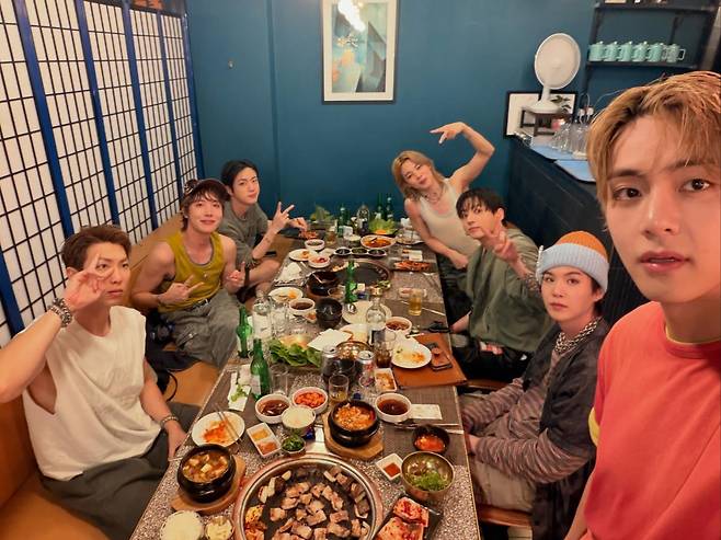 출처:뷔 SNS