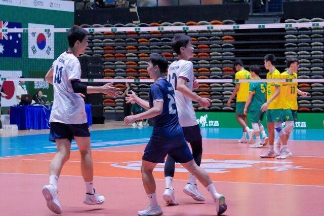 배규선 감독이 이끄는 한국 남자 U18 대표팀이 호주에 3-0 완승을 챙겼다./AVC 제공