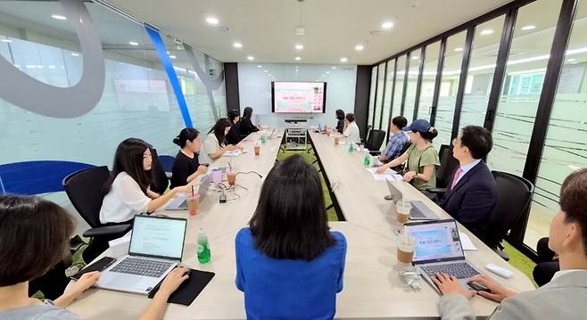 한국희귀·난치성질환연합-입센코리아 희귀 간 질환 PBC 환우 온라인 세미나 전경./ 입센코리아 제공